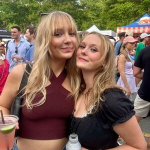 Meet your Posher, Christina